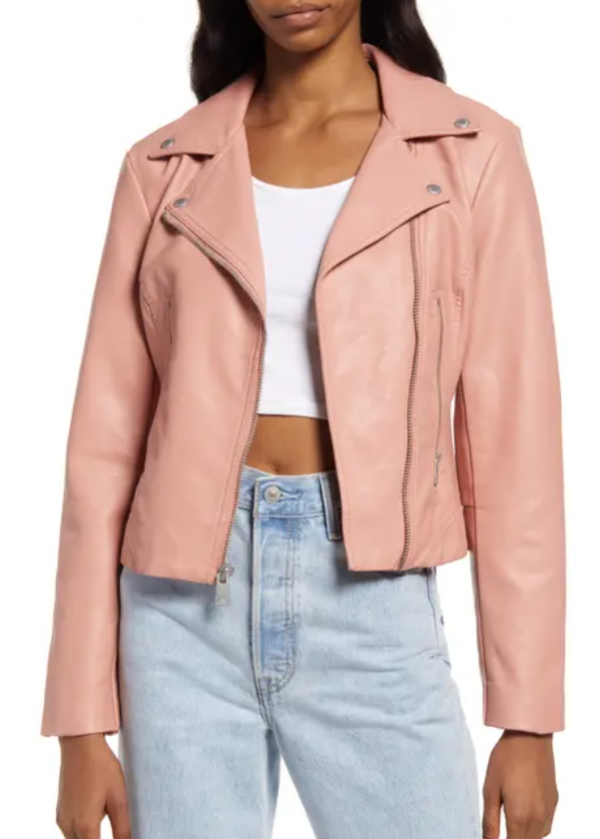 Jaket kulit berwarna soft pink